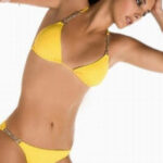Low waist bikini yellow