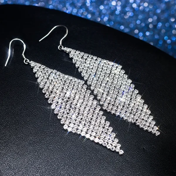 Fashion earrings shiny lange pendants silver color