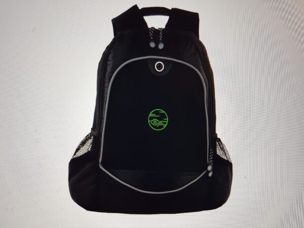 Sort ransel med grønt symbol