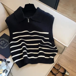 Strikket ermløs topp med striper knit striped top b