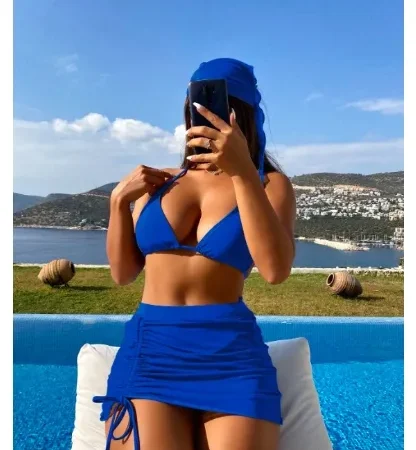 Bikini og strandskjørt blått