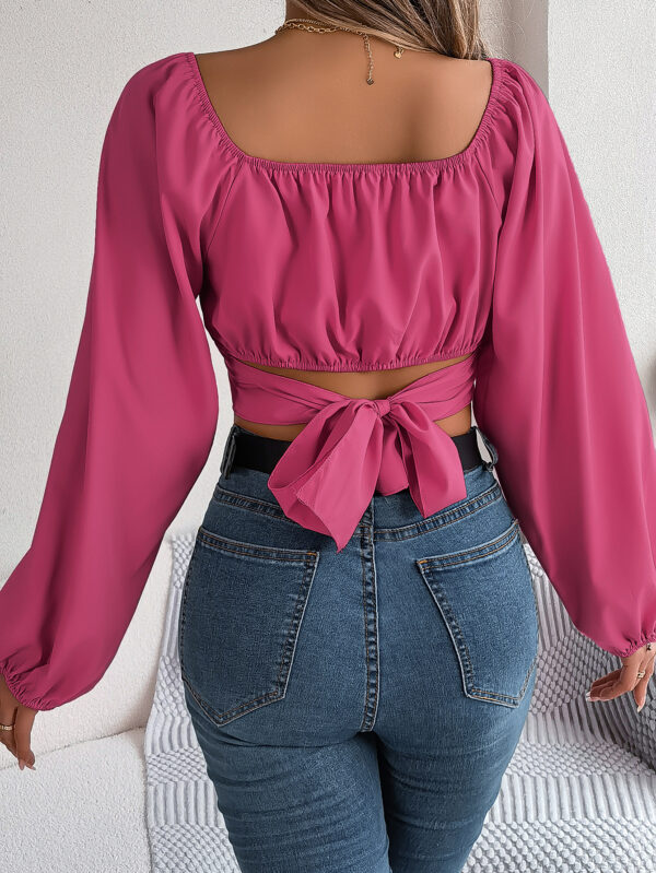 Bluse med lange ermer utringet topp b